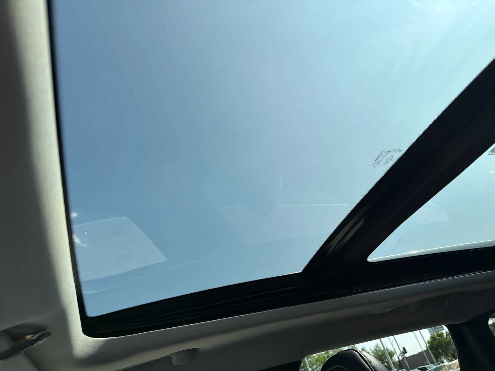 Used 2019 Velvet Red Pearlcoat Jeep Limited image 10
