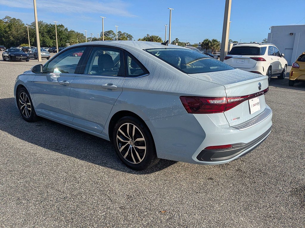 2025 Volkswagen Jetta SE - Photo 6