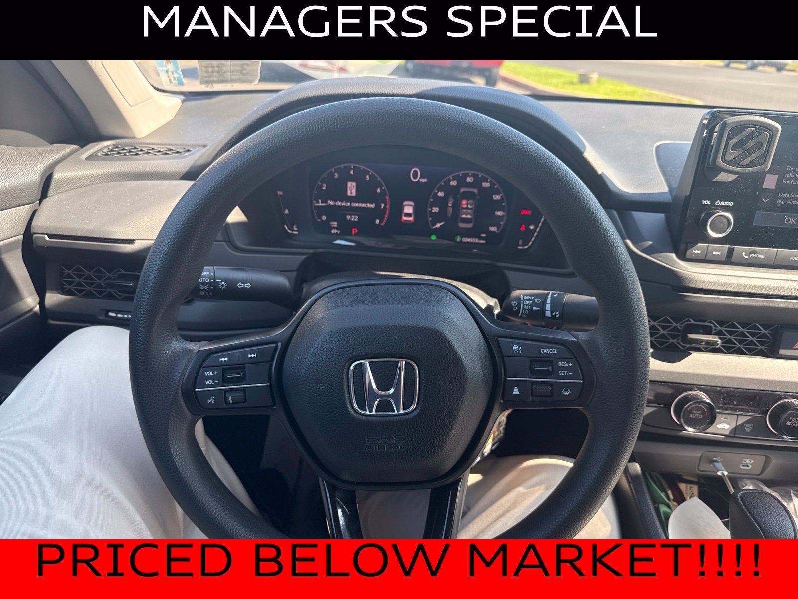 Certified Used 2025 Solar Silver Metallic Honda LX image 55