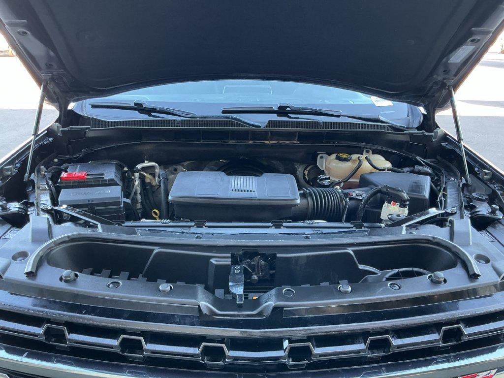 Used 2022 BLACK Chevrolet Z71 image 30