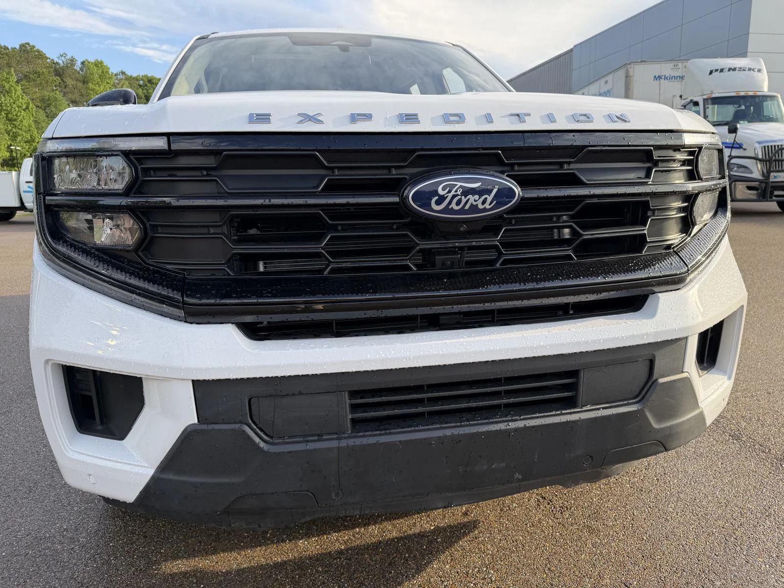 Used 2025 Oxford White Ford Active image 26