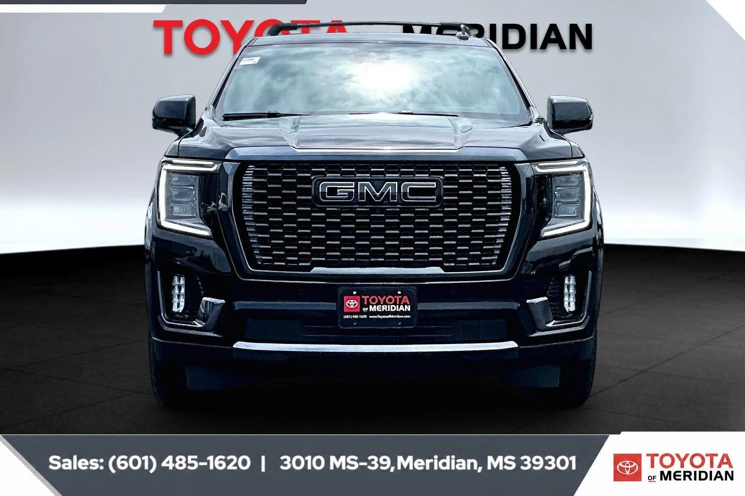 Used 2024 Onyx Black GMC Denali Ultimate image 3