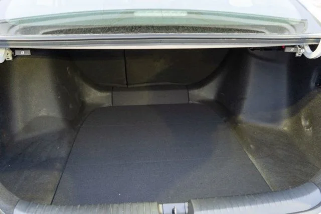 Used 2025 White Honda EX-L image 11
