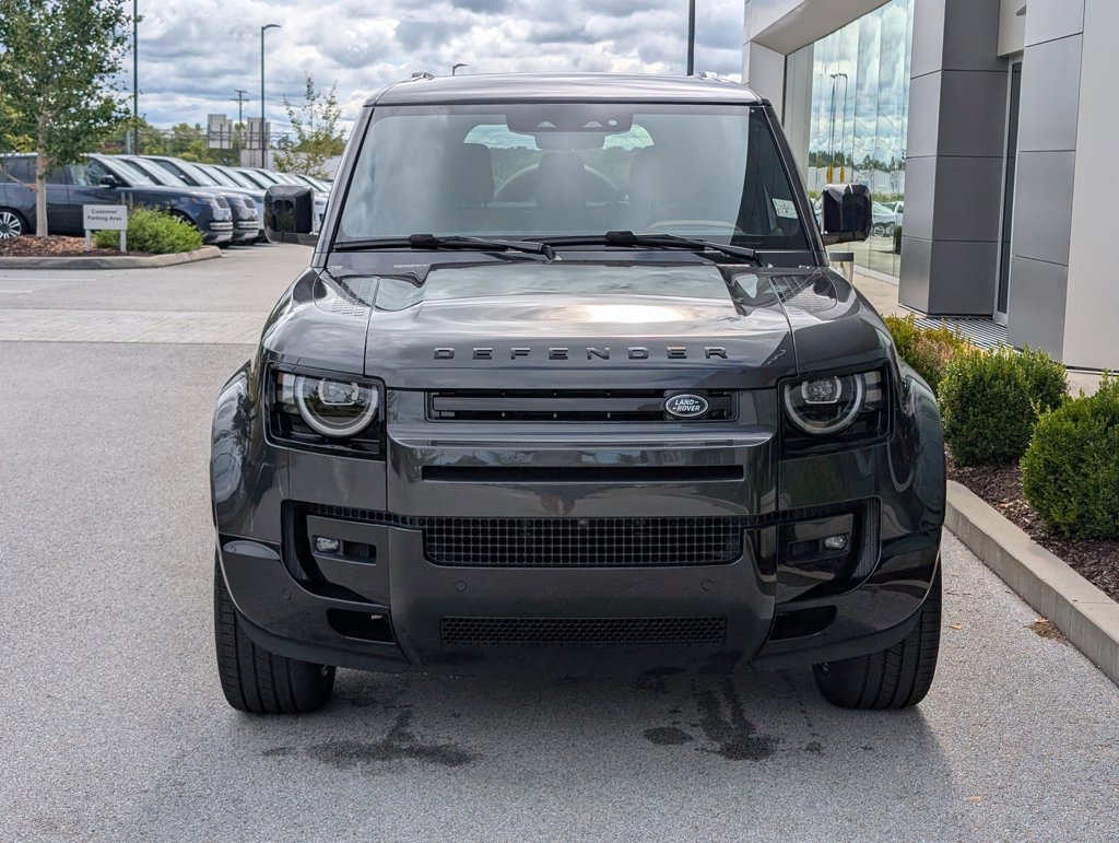 New 2026 Carpathian Grey Land Rover X-Dynamic SE image 10