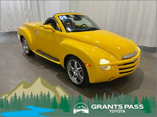 2004 Chevrolet SSR LS's photo