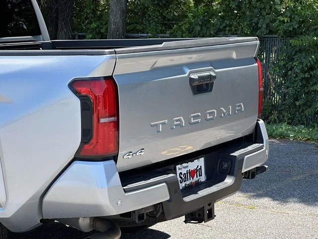 2024 Toyota Tacoma SR5 - Photo 10