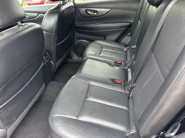 Used 2015 Silver Nissan SL image 14