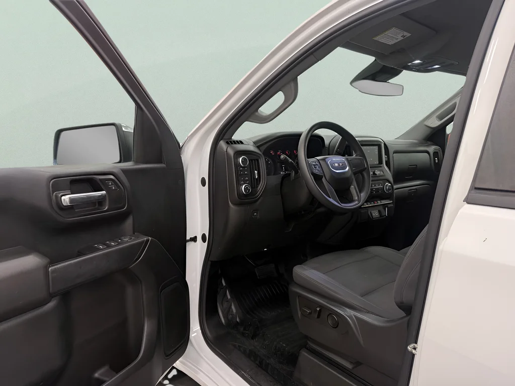 Used 2022 White GMC Pro image 20