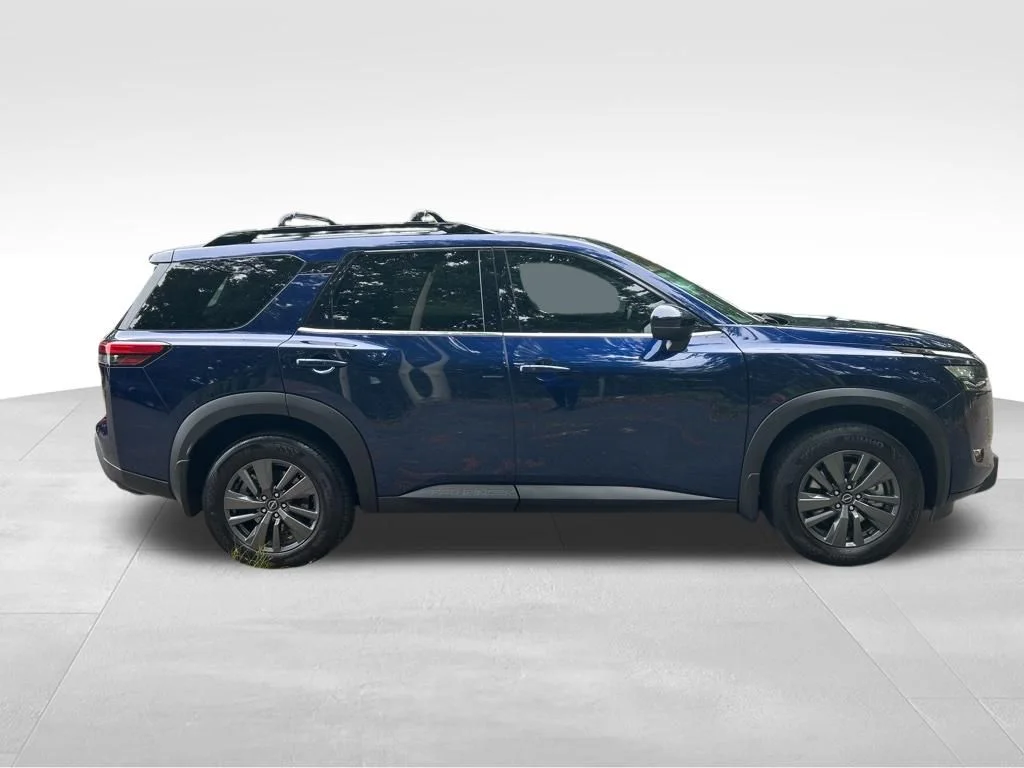 Used 2023 Blue Nissan SV image 7