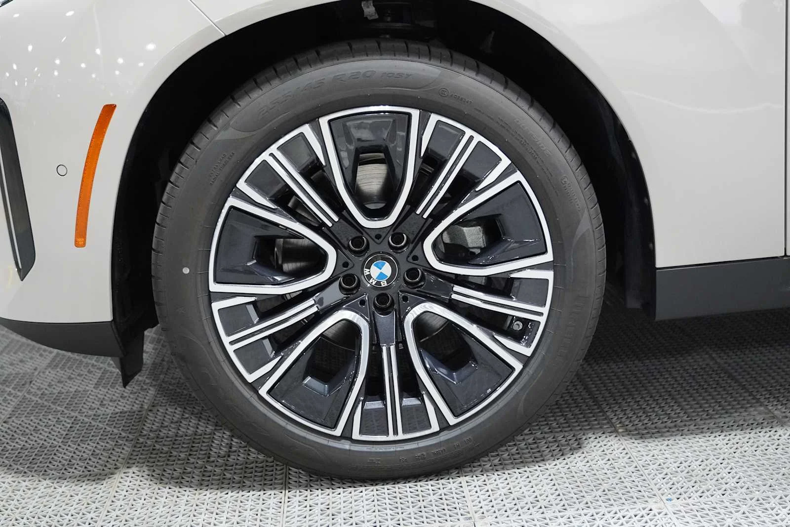 New 2026 Dune Grey Metallic BMW 30 xDrive image 7