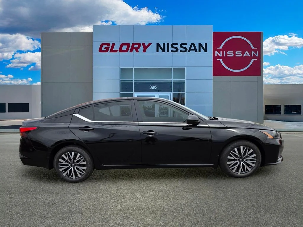 New 2026 Super Black Nissan SV image 4