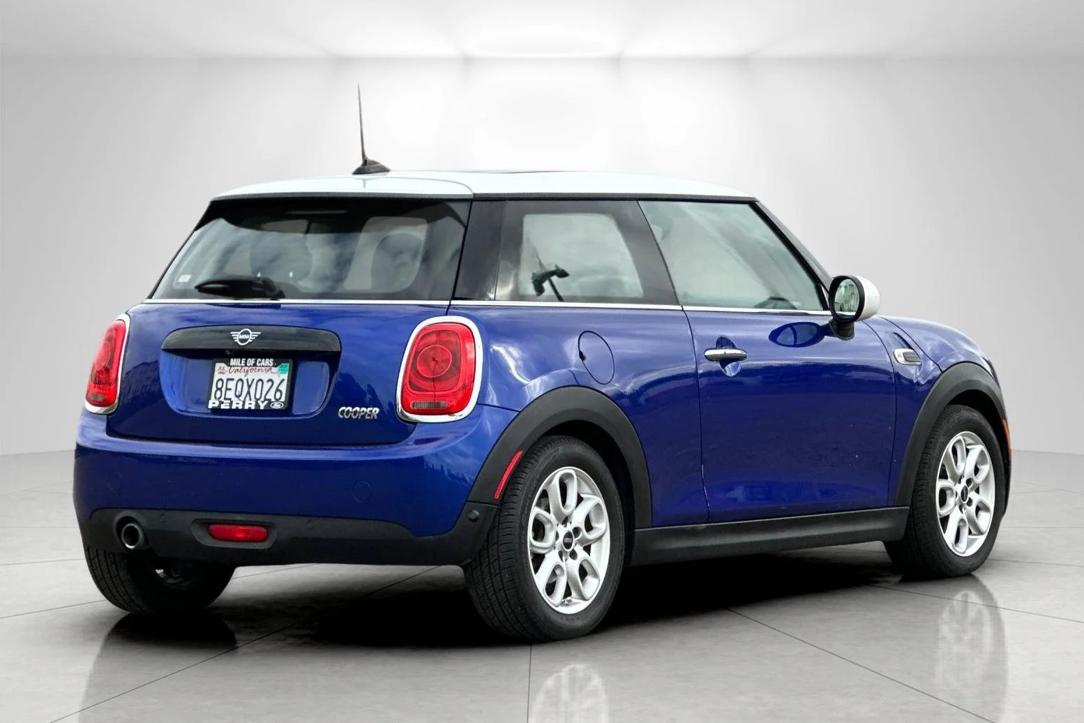 Used 2019 Blue Metallic MINI Classic image 3