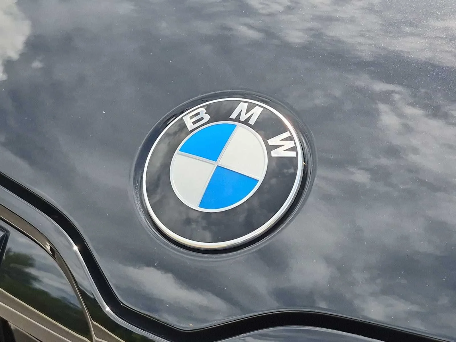 New 2027 Black Sapphire Metallic BMW M35i image 11