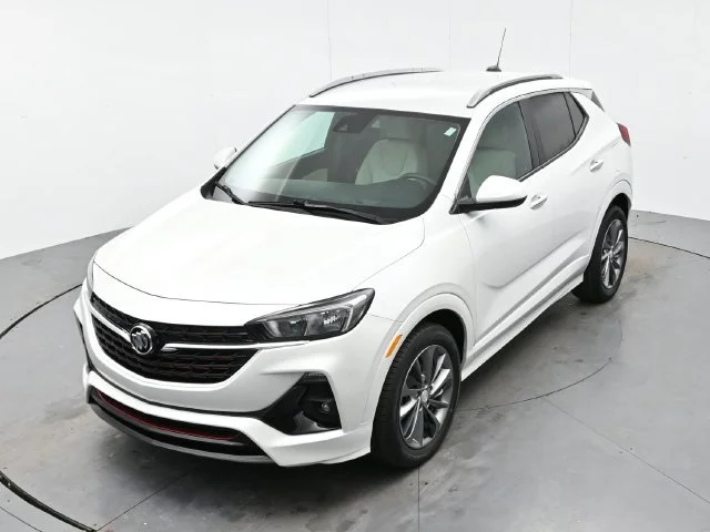 Used 2021 WHITE FROST TRICOAT Buick Preferred image 32