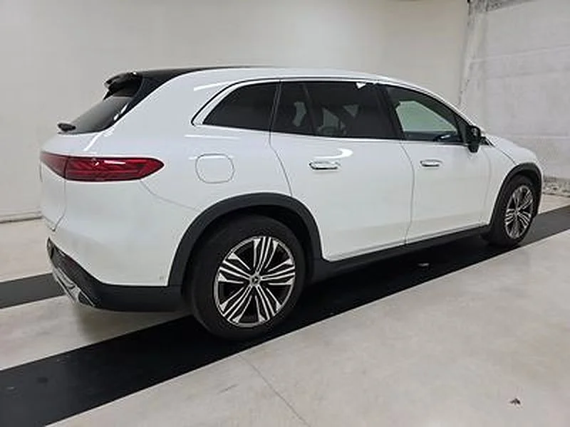 Used 2023 White Mercedes-Benz 450 image 4