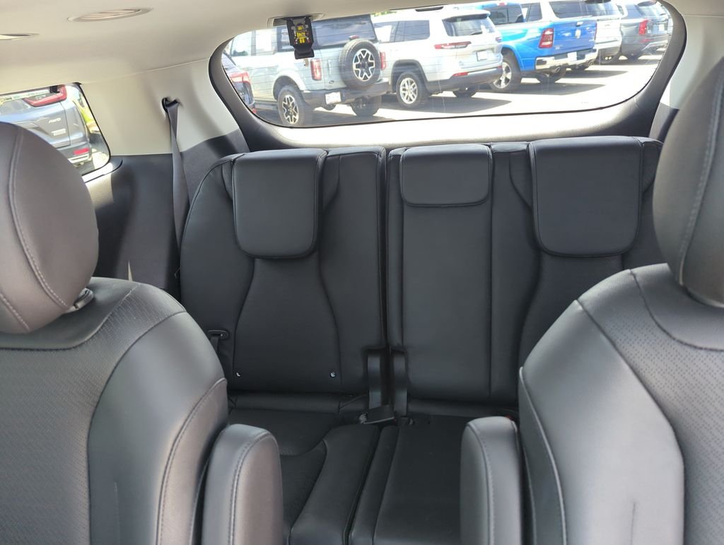 Used 2025 White Kia SX Prestige image 34