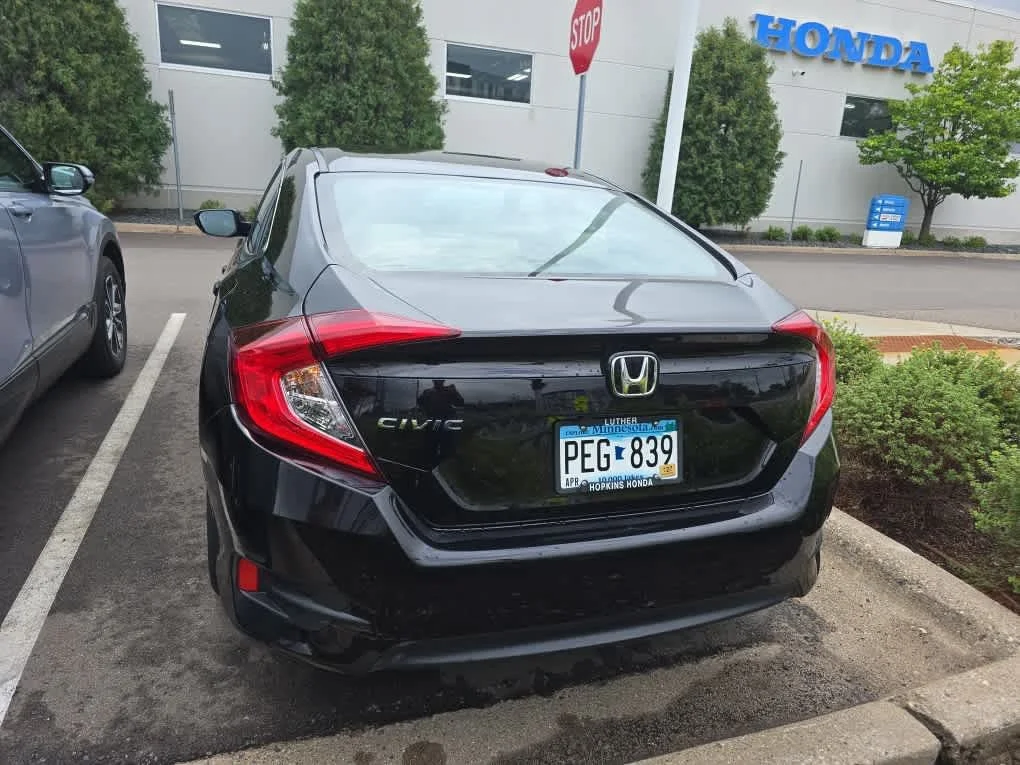 Used 2016 Burgundy Night Pearl Honda LX image 4
