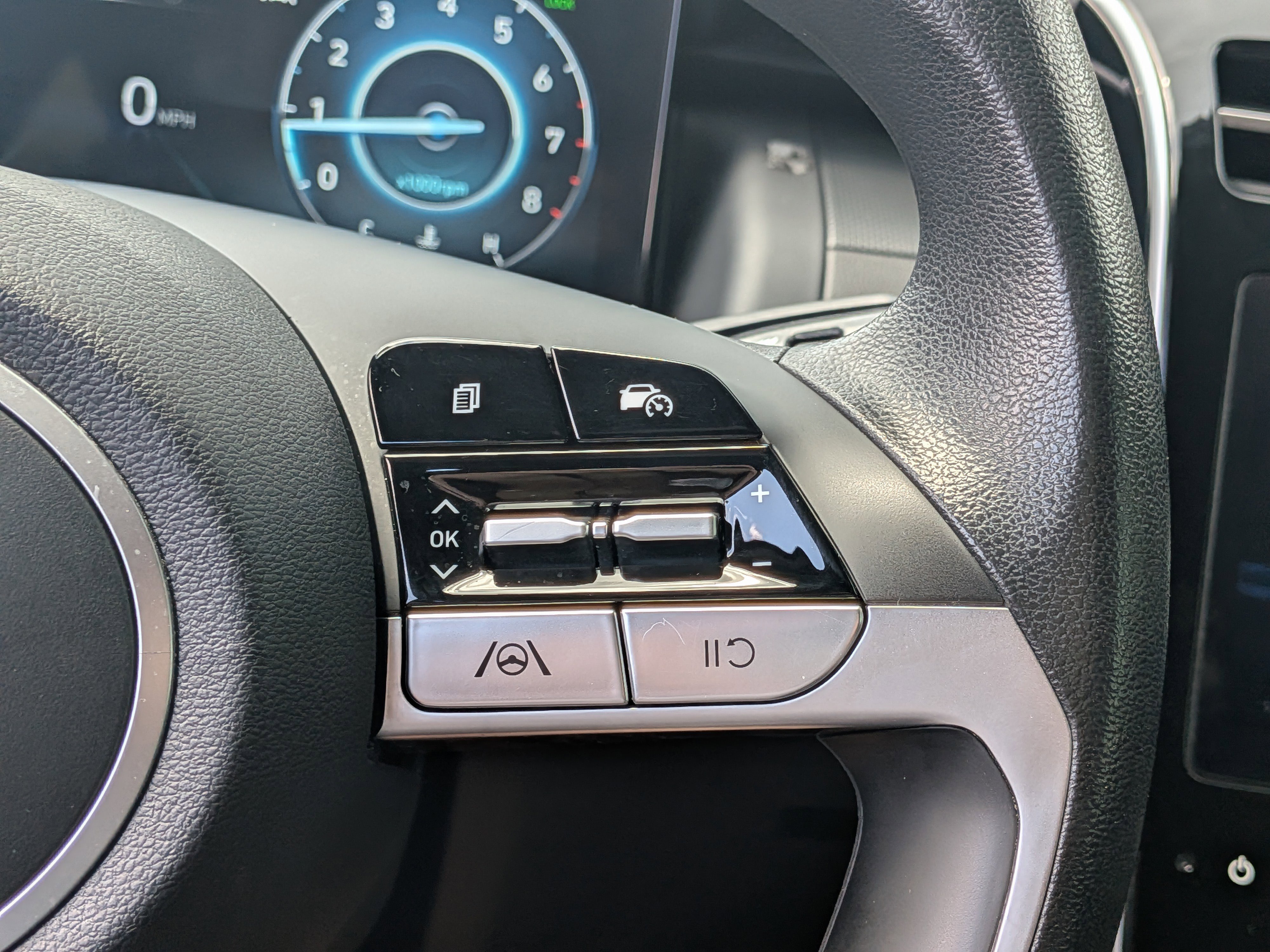 Certified Used 2024 Hampton Gray Hyundai SEL image 25
