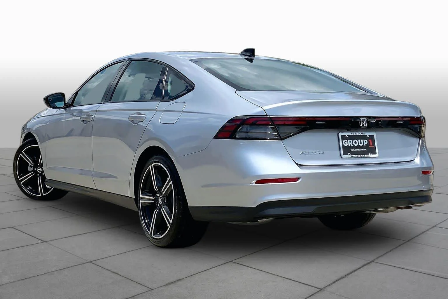 Used 2026 Solar Silver Metallic Honda SE image 12