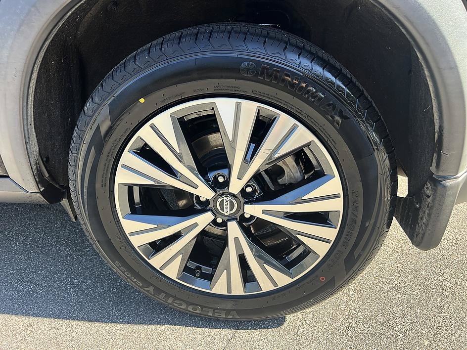 Used 2021 Super Black Nissan SV image 10