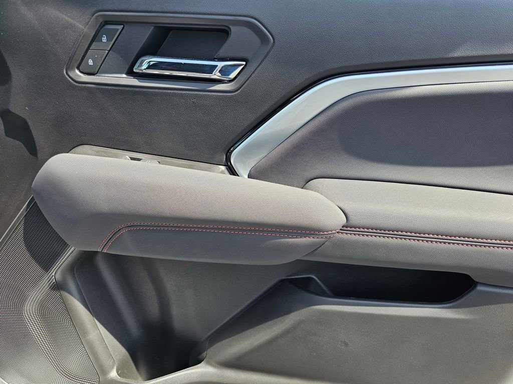 2026 Chevrolet Colorado Z71 - Photo 9