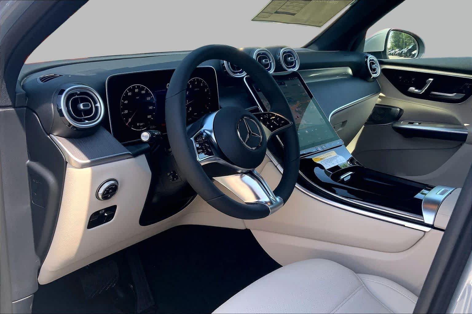 New 2026 MANUFAKTUR Alpine Grey Mercedes-Benz GLC 300 image 10