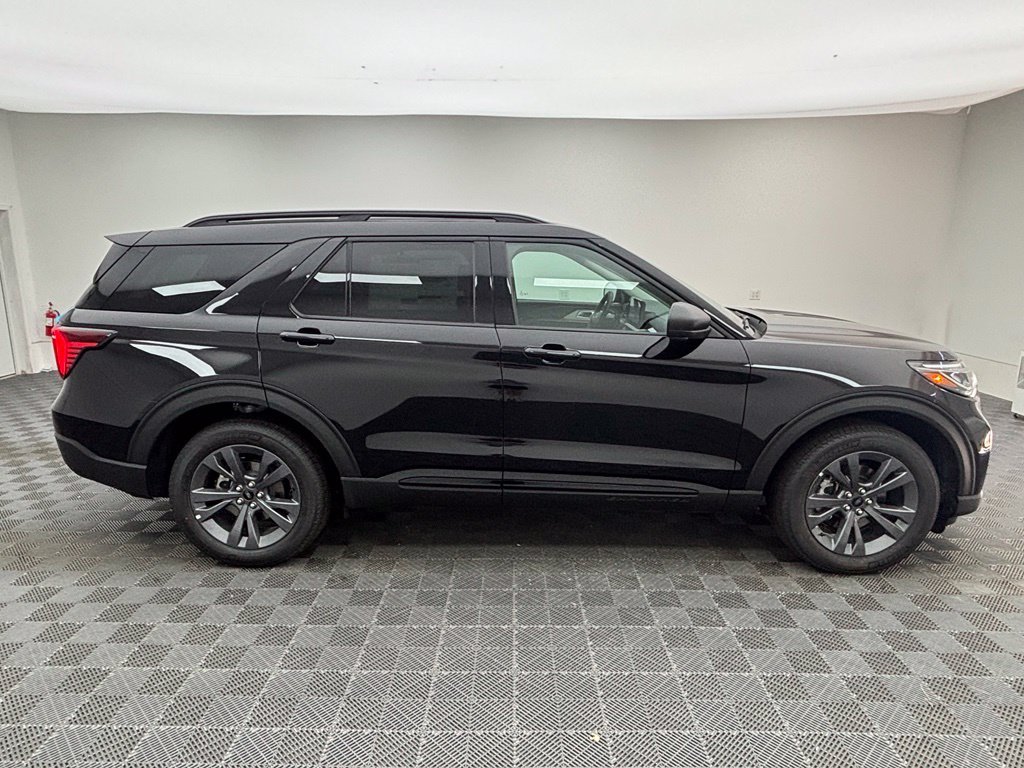 New 2026 Black Ford Active image 8