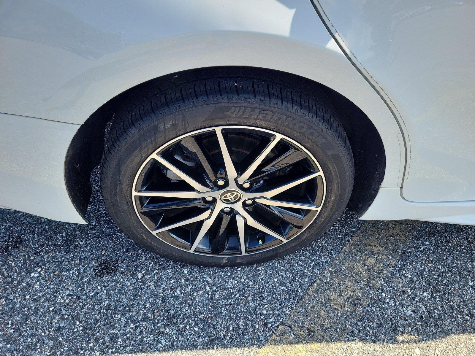 Used 2023 Ice Cap Toyota SE image 7