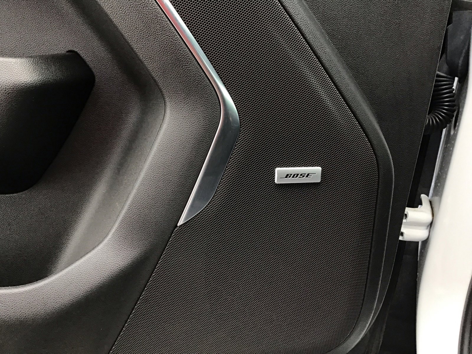 Used 2024 Summit White Chevrolet RST image 5
