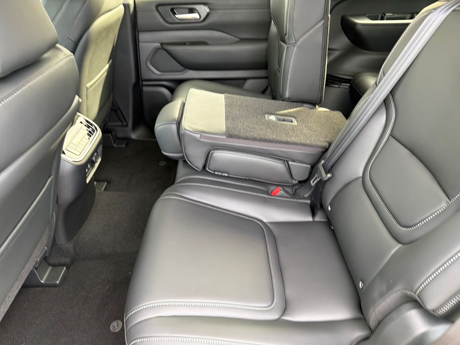 New 2026 Nissan Armada SV 4D Sport Utility