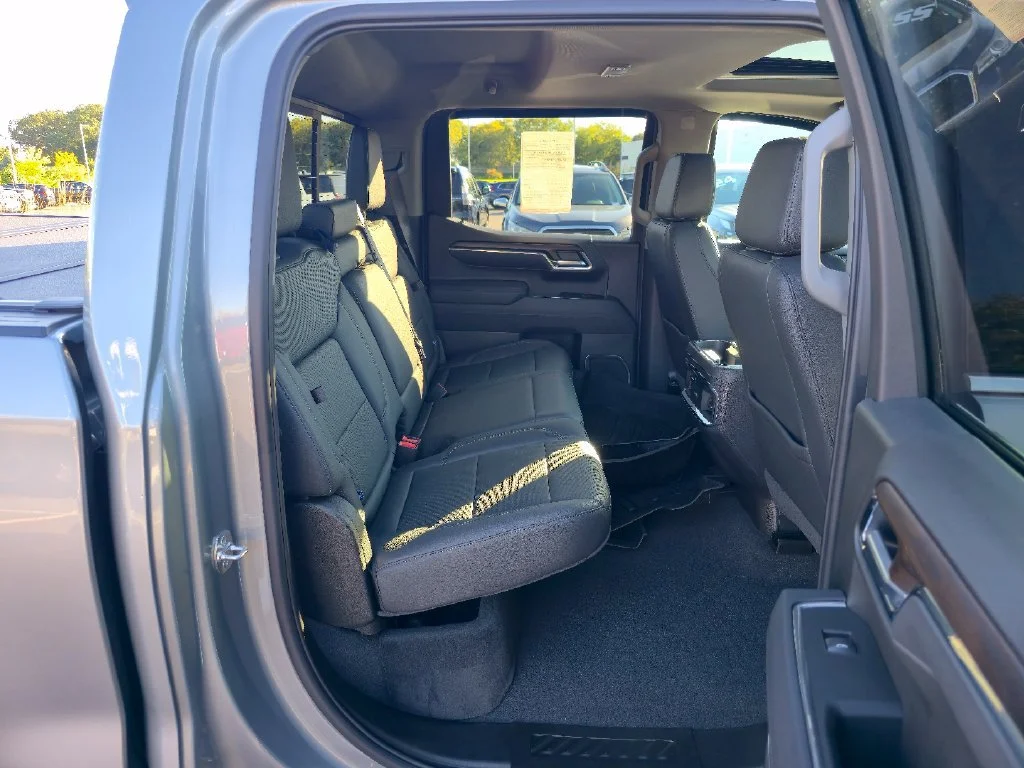 2026 GMC Sierra 1500 SLT - Photo 29