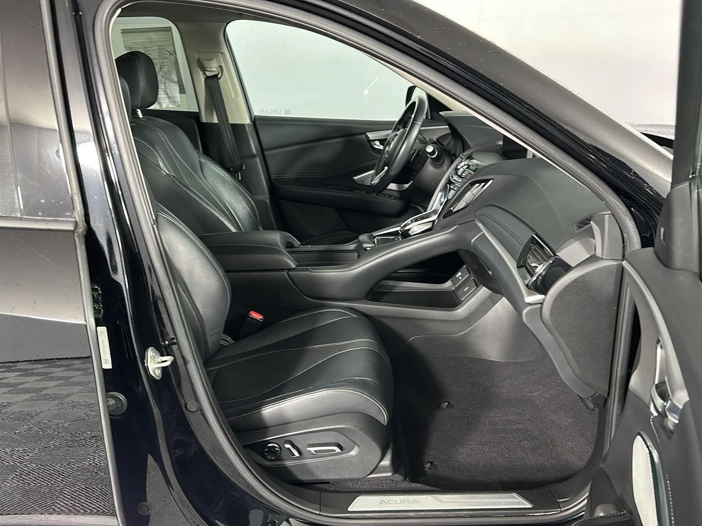Used 2019 Majestic Black Pearl Acura SH-AWD w/Tech image 30