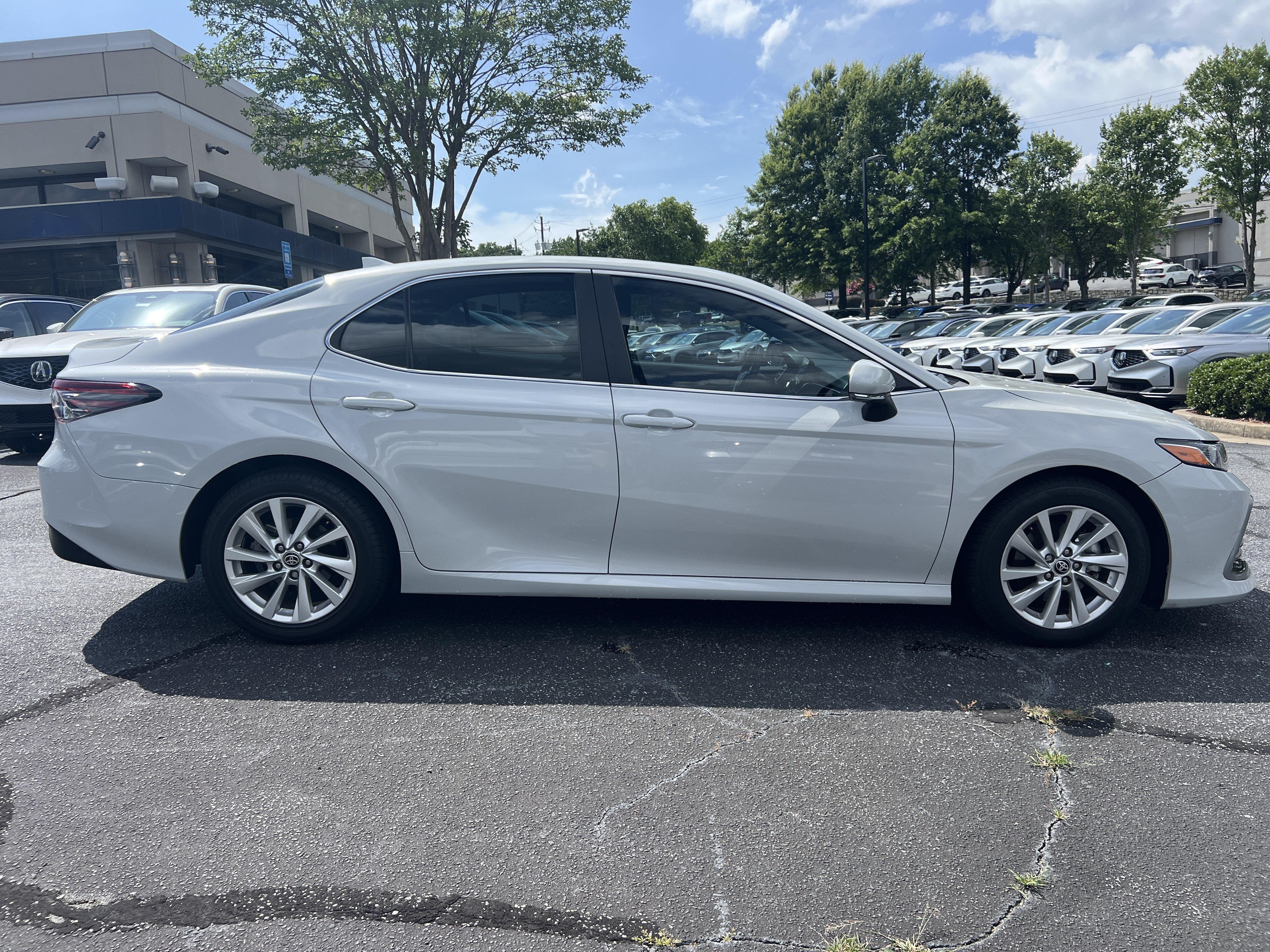 Used 2024  Toyota LE image 4