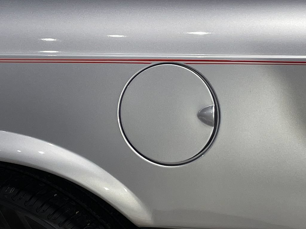 Used 1991  Buick Custom image 17
