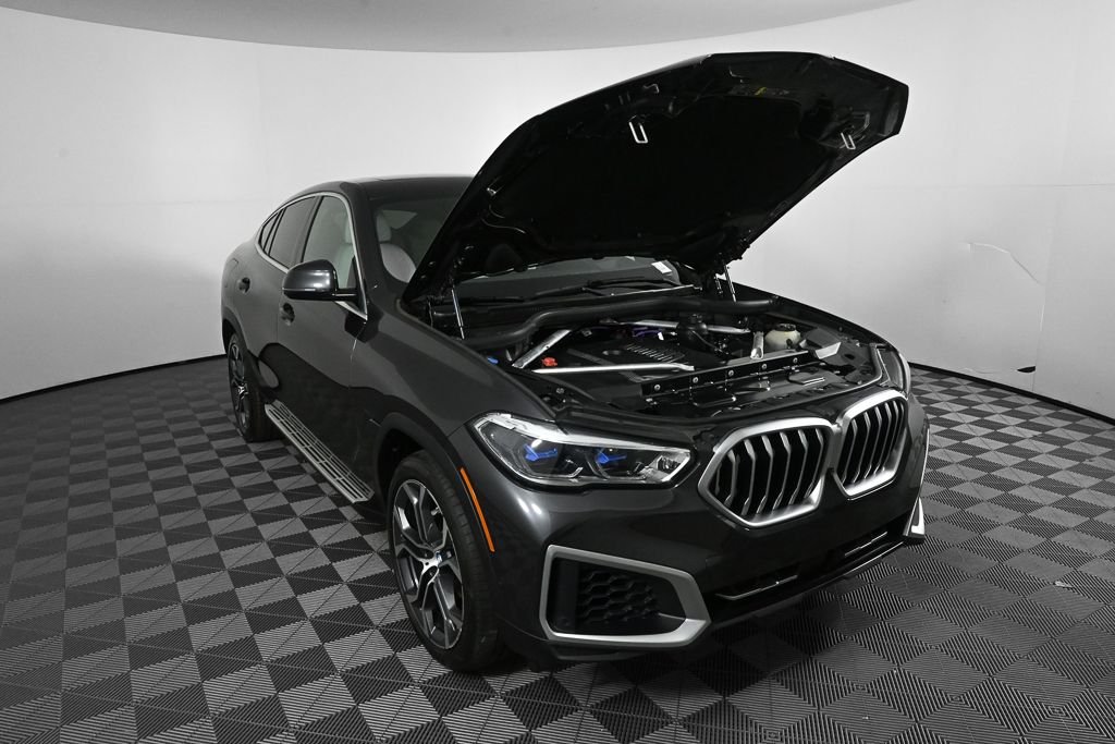 Used 2023 Gray BMW xDrive40i image 32