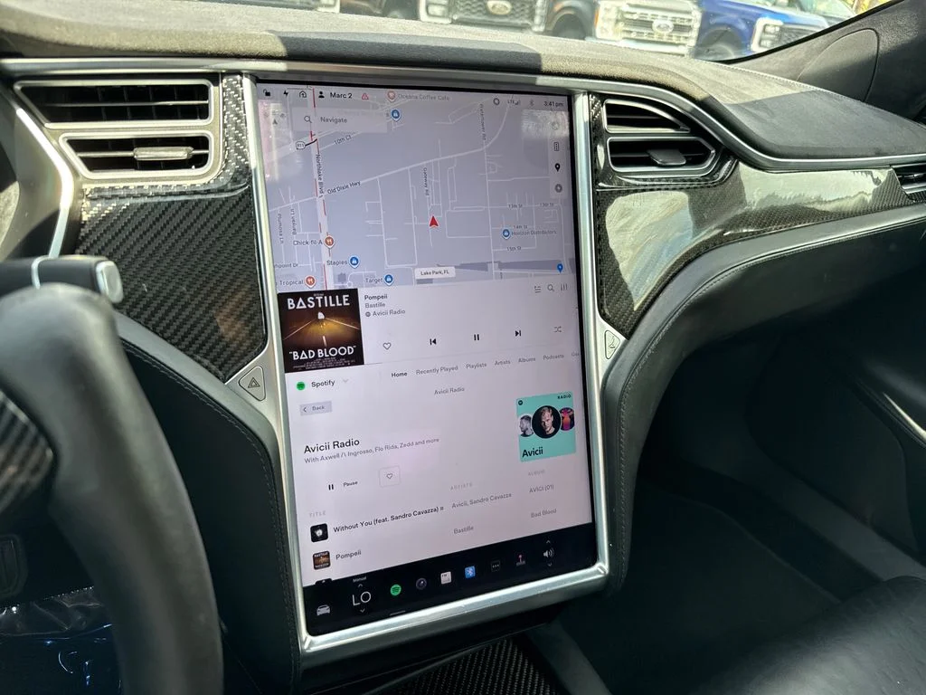 Used 2017  Tesla 75 image 16