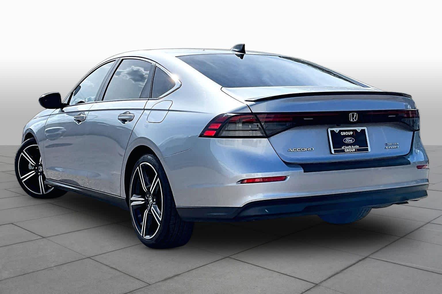Used 2023 Lunar Silver Metallic Honda Sport image 6