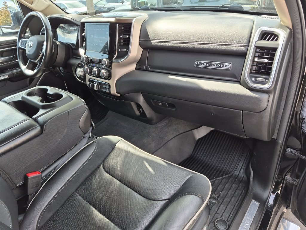 Used 2021 Diamond Black Crystal Pearlcoat Ram Laramie image 27