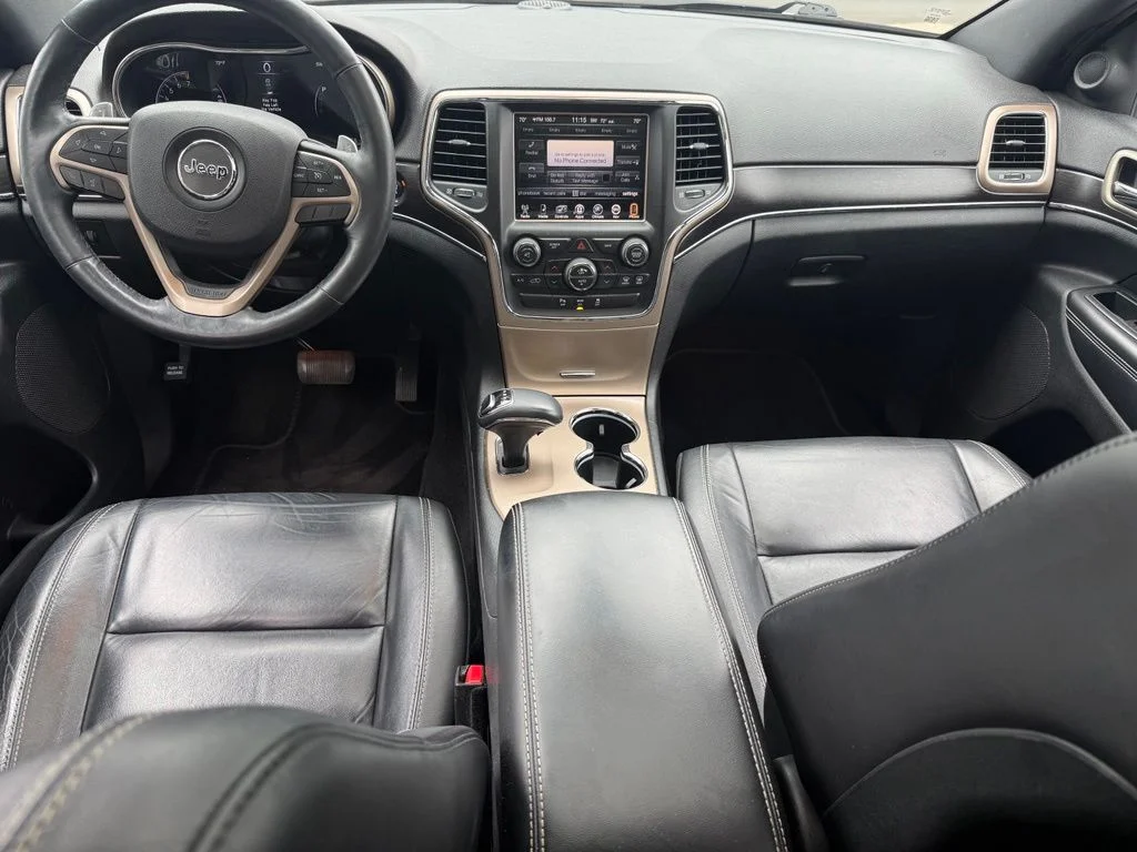 Used 2014 Silver Jeep Limited image 18