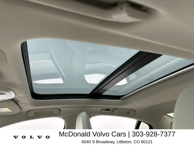Used 2019 Red Volvo T6 Inscription image 22