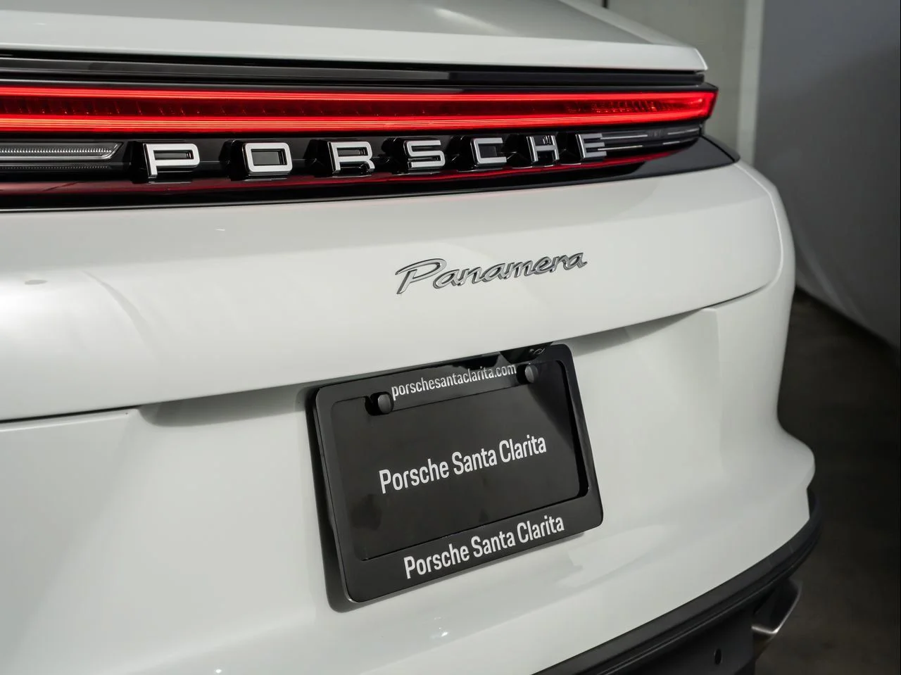Used 2025 White Porsche  image 32