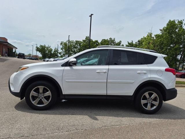 Used 2015 White Toyota XLE image 4