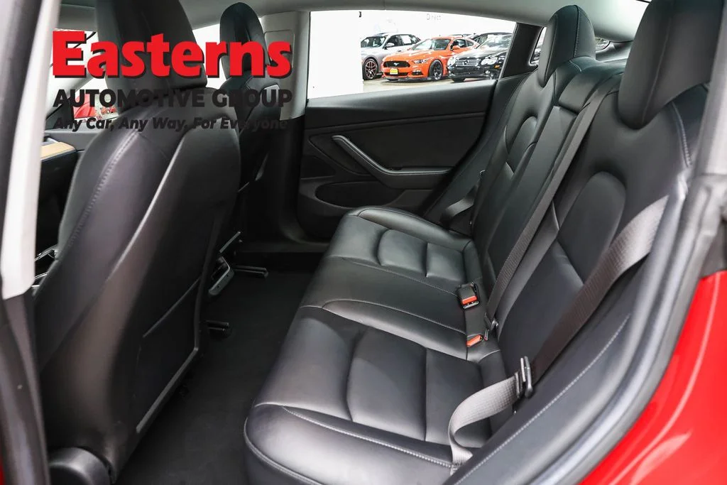 Used 2018 Red Tesla Long Range image 16