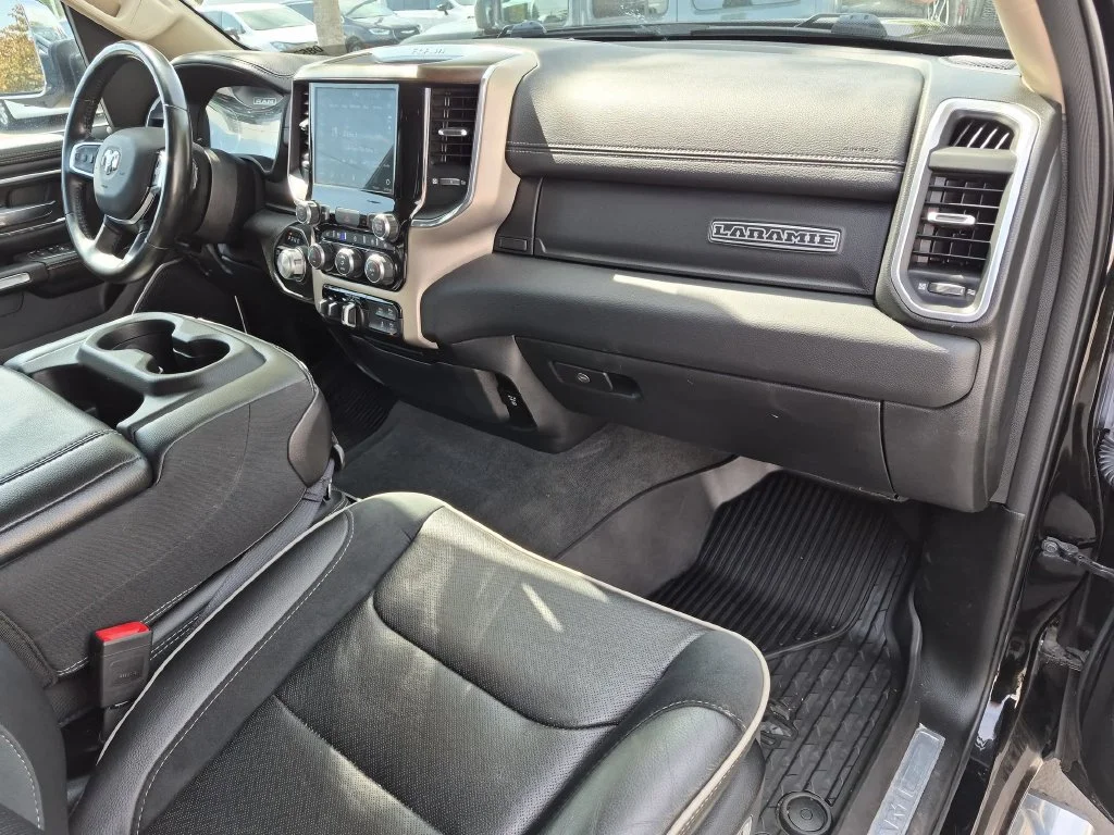 Used 2021 Diamond Black Crystal Pearlcoat Ram Laramie image 28
