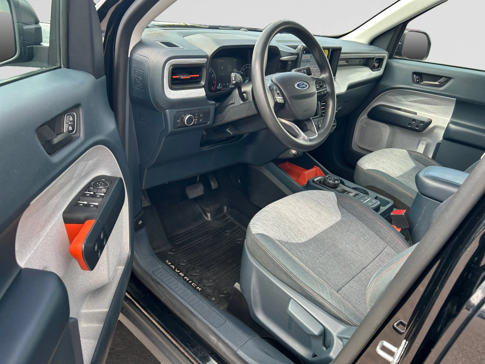 Used 2022 BLACK Ford XLT SuperCrew   AWD image 12
