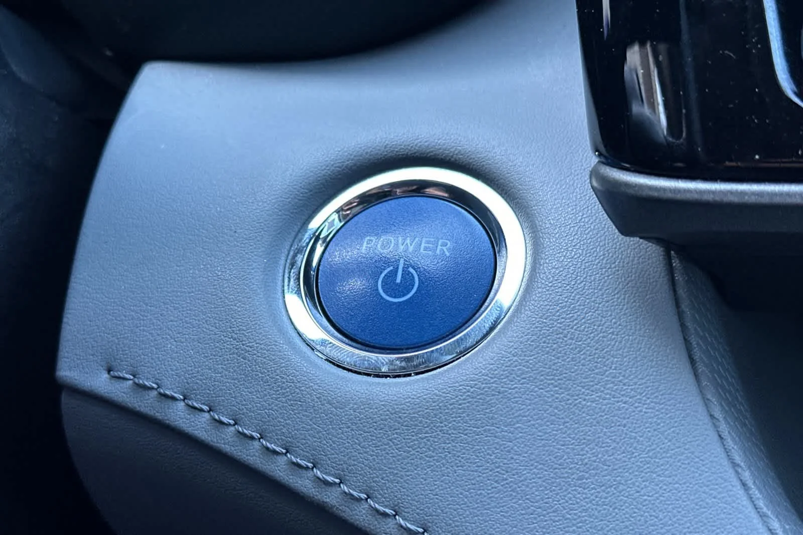 Used 2022 Moon Dust Toyota Hybrid XLE image 26