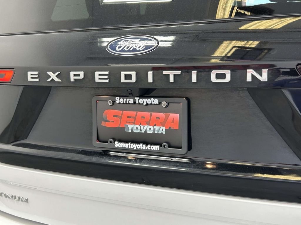 Used 2025 White Ford Platinum image 11