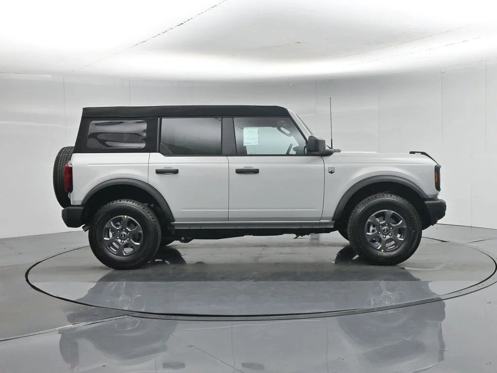 New 2026 Avalanche Gray Ford Big Bend image 24