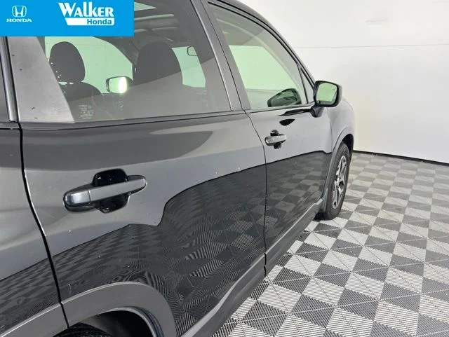 Used 2020 Crystal Black Silica Subaru Premium image 11