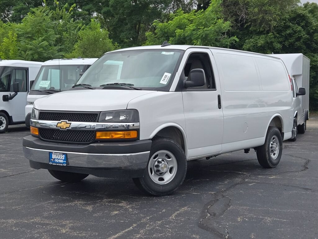 2025 Chevrolet Express Cargo Work Van - Photo 5